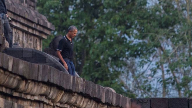 Obama tertarik mendengar sejarah Candi Borobudur
